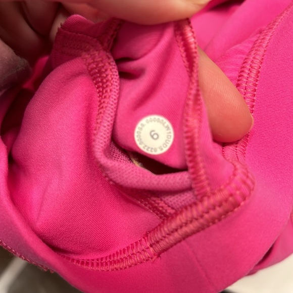 Sonic pink lulu align tank size 6 - Picture 3 of 3